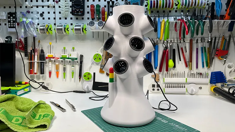 Assembled hydroponic growing tower